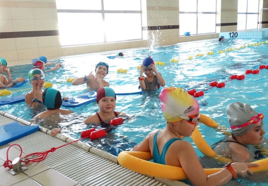 Bezpłatne lekcje nauki pływania dla najmłodszych w Pustkowie Osiedlu