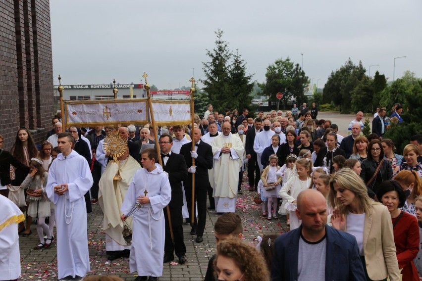 Procesja Bożego Ciała w parafii Świętego Józefa Opiekuna Kościoła w Wolsztynie