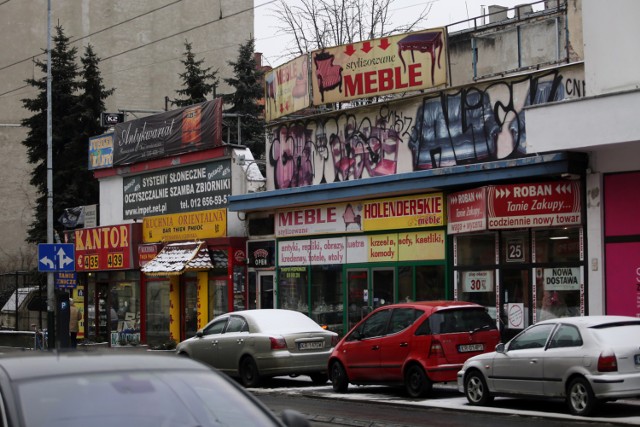 Wśród 13 ulic, gdzie wykonano inwentaryzację, „wyróżnia się” m.in. Kalwaryjska: średnio 47 reklam na budynkach na odcinku 100 m