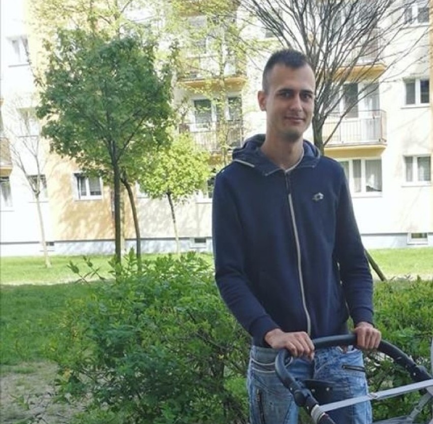 Paweł Dobosz z Bydgoszczy ma 27 lat i jest poszukiwany od...