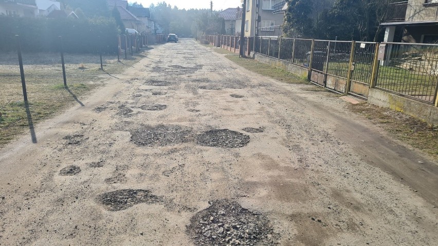 Ulica Skowronkowa w Dąbrowie Górniczej od lat czeka na...