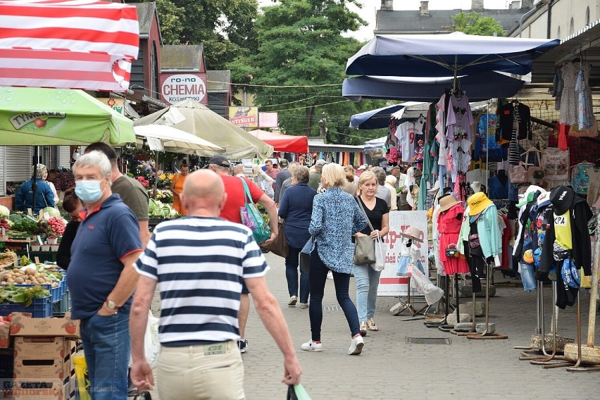 Targowisko przy ul. Związków Zawodowych we Włocławku, 3...