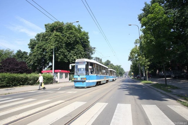 Remont ul. Nowowiejskiej potrwa do września 2015 r.