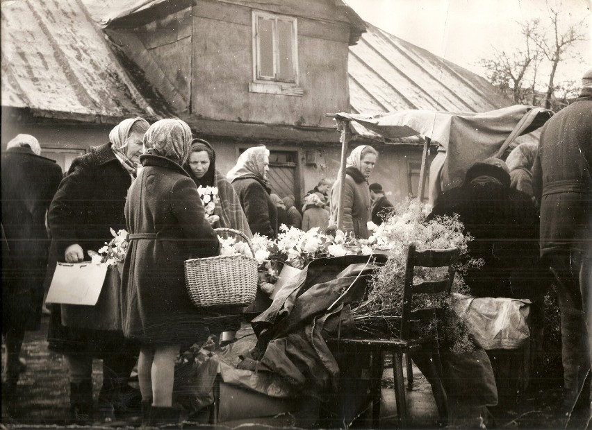 Tak wyglądały tomaszowskie sklepy i handel w czasach PRL [STARE ZDJĘCIA]