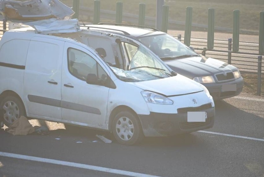 Poważny wypadek na autostradzie A1 pod Warlubiem. Dwie osoby...