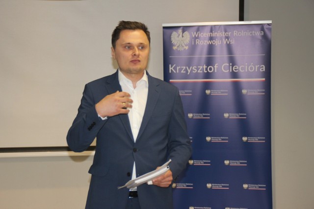 Krzysztof Ciecióra, wiceminister rolnictwa spotkał się z sołtysami z powiatu radomszczańskiego