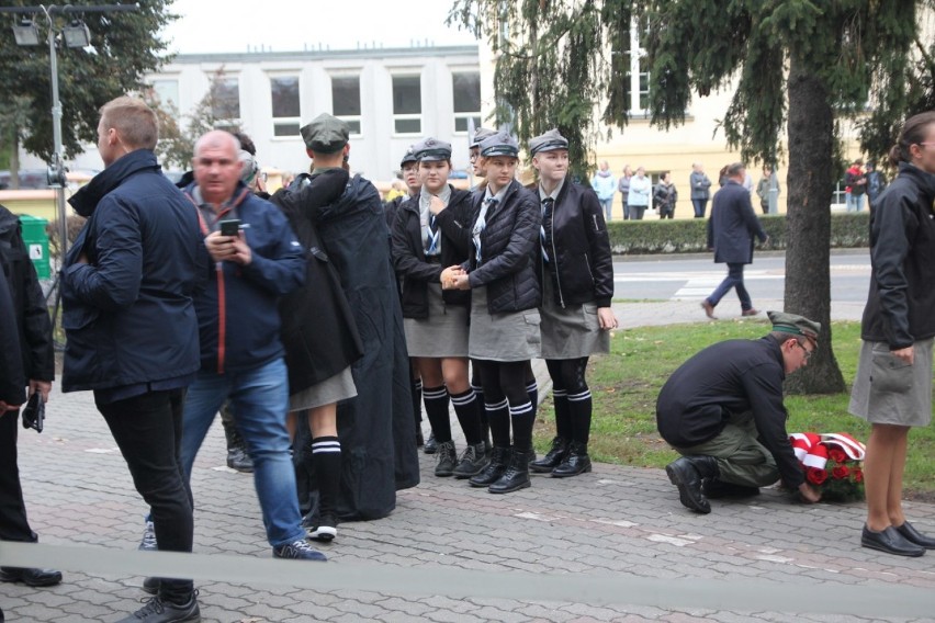 Prezydent RP Andrzej Duda złożył kwiaty pod pomnikiem ks. Domańskiego