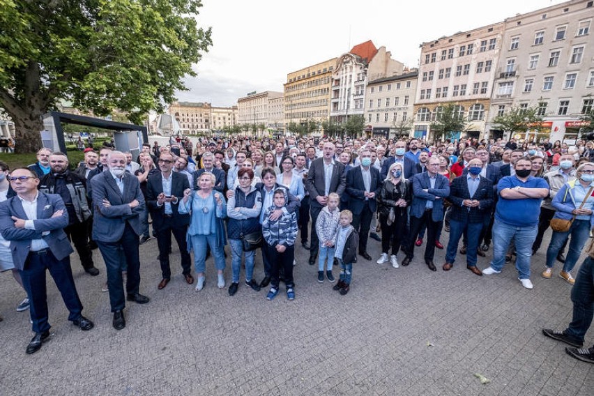 Wieczór wyborczy sympatyków Rafała Trzaskowskiego w...