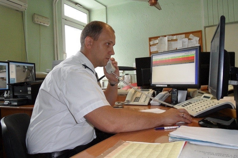 Częstochowa: St. sierż. Damian Bachniak, policjant bohater ratuje niemowlę