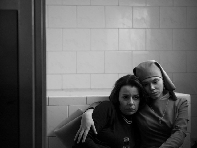 Ida (2013) - Nowicjuszka Anna dowiaduje się, że jest Żydówką, a jej rodzice zginęli podczas wojny. Razem z siostrą matki, stalinowską sędzią, która starała się zapomnieć o przeszłości, organizują żydowski pogrzeb.

Zdjęcia kręcono w Szczebrzeszynie (Klemensowie).