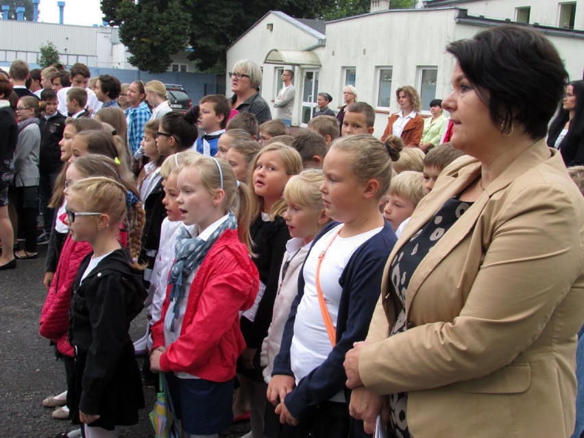 Rozpoczęcie roku szkolnego w SSP nr 6 we Wrześni.