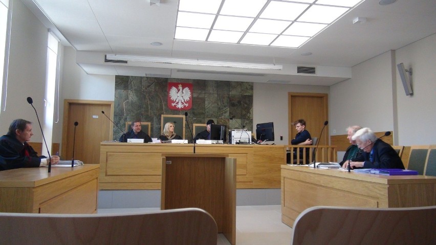Proces lustracyjny prof. Ziejki przed krakowskim sądem