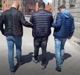 Cztery osoby tymczasowo aresztowane za oszustwa metodą „na policjanta”