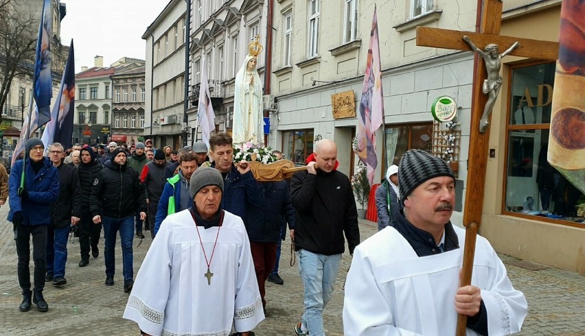 Marcowy Męski Różaniec przeszedł ulicami Przemyśla.
