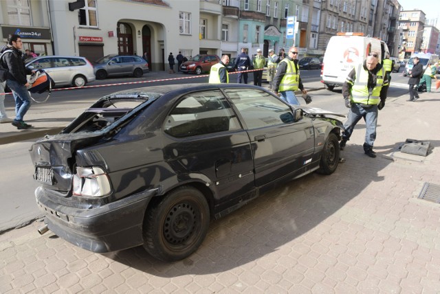 Wypadek miał miejsce w zeszłym roku, w marcu, kiedy to Dawid J. wraz z ojcem ścigali się na poznańskich ulicach.