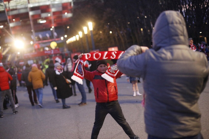 Mecz Polska-Albania w Warszawie. Na Stadion Narodowy przybyły tłumy kibiców