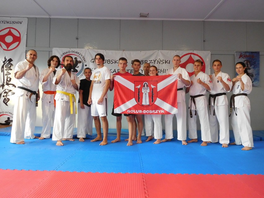 Golubsko – Dobrzyński Klub Karate Kyokushin wzbogacił się o nową matę do ćwiczeń
