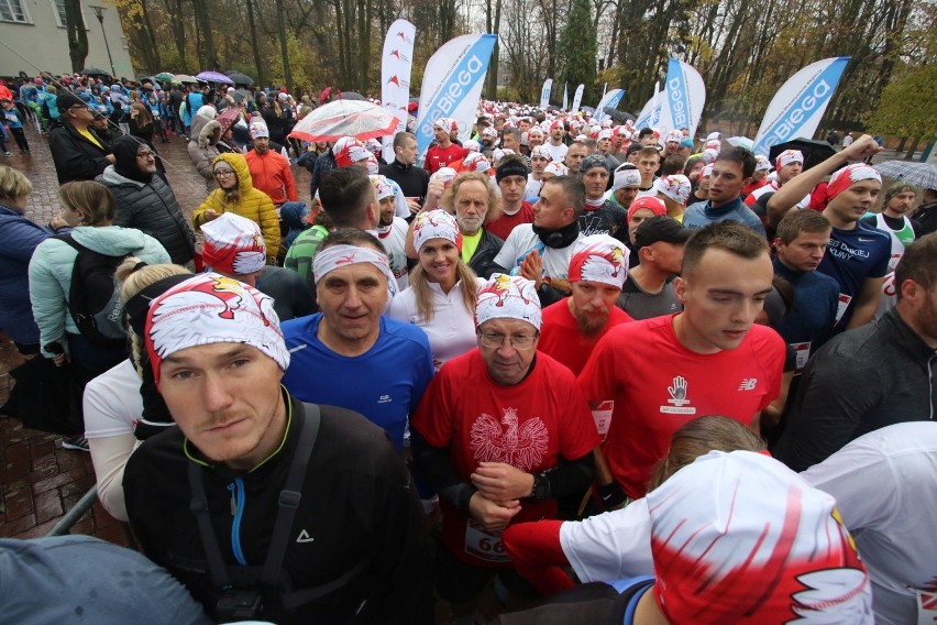 Prawie 900 osób rywalizowało w Kielcach w Biegu Niepodległości. Startowałeś? SZUKAJ SIĘ NA ZDJĘCIACH