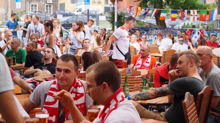 Mecz Szwajcaria-Polska. Tak bydgoszczanie kibicowali polskim piłkarzom! [zdjęcia, wideo]