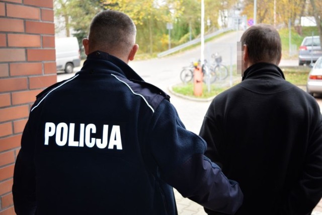Mężczyzna, który podawał się za brata, został zatrzymany przez sopockich policjantów