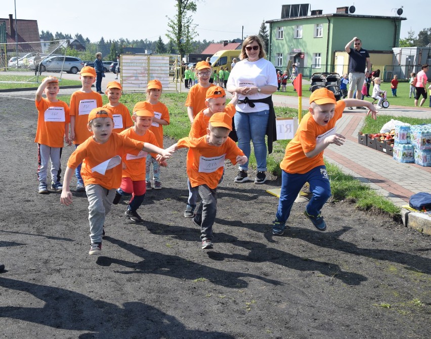 Maraton miasteckich przedszkolaków (WIDEO, FOTO)