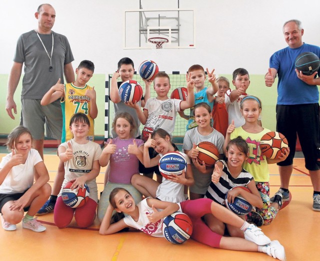 Dzieci w  Rzeszowie coraz bardziej lubią koszykówkę