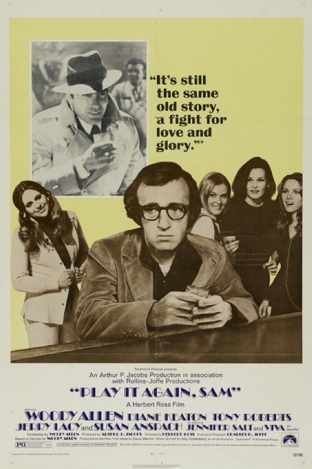 Woody Allen składa hołd arcydziełu filmowemu, jakim jest słynna "Casablanca". Bohaterem "Play it again, Sam" jest neurotyczny maniak filmowy Allan, wielbiciel i nieudolny naśladowca Humprey'a Bogarta. Allan nie może się pozbierać po rozstaniu z żoną. Przyjaciele Dick i Linda (w tej roli wspaniała Diane Keaton) pomagają mu znaleźć odpowiednią dziewczynę..
Czy Allan ma szansę na związek z ukochaną kobietą? I czy spełni się jego marzenie o byciu Bogartem choć raz w życiu?