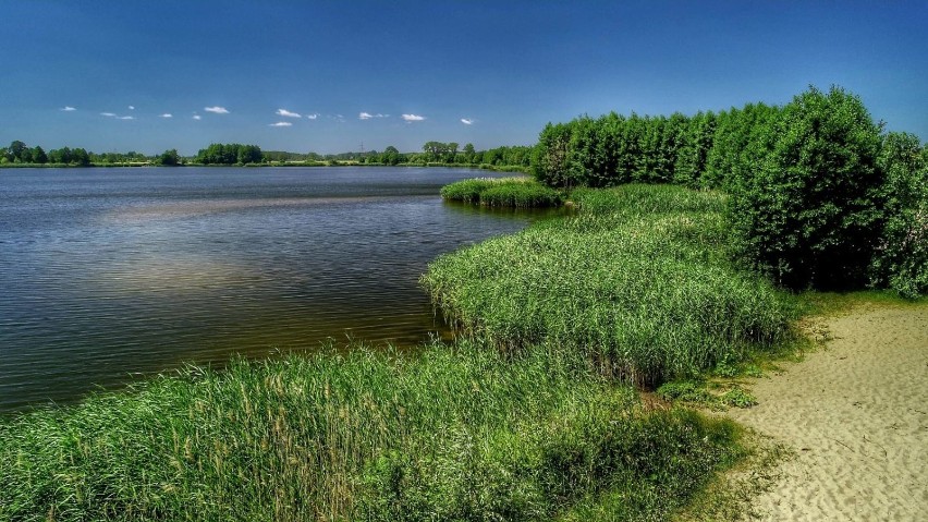 Plaża w Karninie była hitem tegorocznych wakacji. Oblegana...