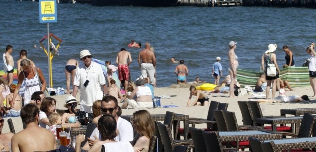 W Sopocie zakaz spożywania alkoholu na plaży ma obowiązywać całą dobę