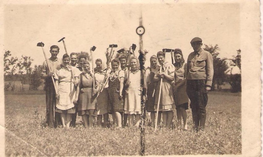 Ludzie pracujący podczas wojny na tzw. einsatzu