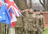 Malbork. Dzień Pamięci 2021 z udziałem brytyjskich żołnierzy oraz miejscowej młodzieży