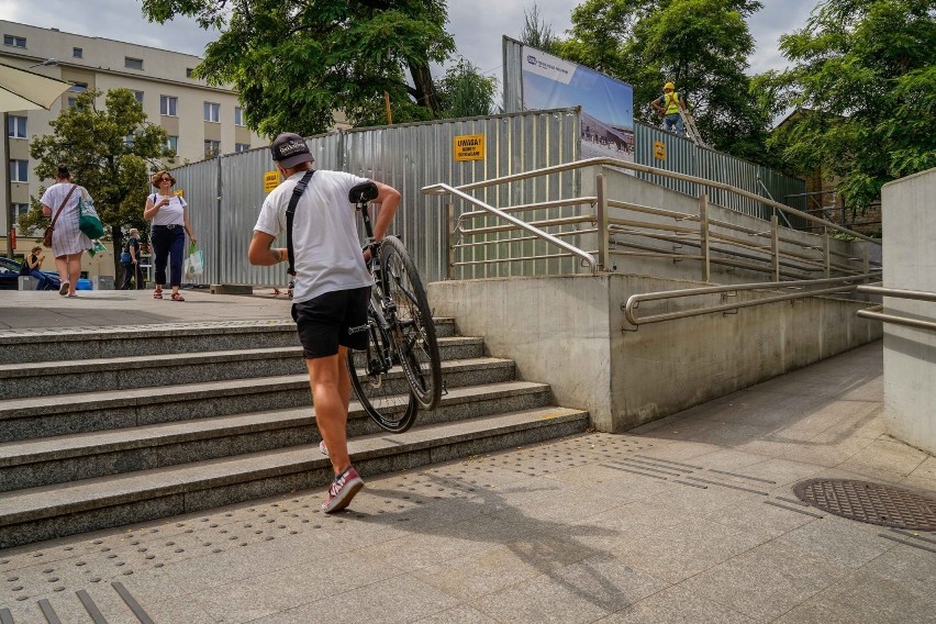 Trwają prace rozbiórkowe wokół dworca Gdańsk Wrzeszcz. Wkrótce przenosiny do nowego obiektu