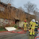 Wolany: pożar w domu jednorodzinnym. Na miejsce zadysponowano 9 zastępów straży pożarnej  