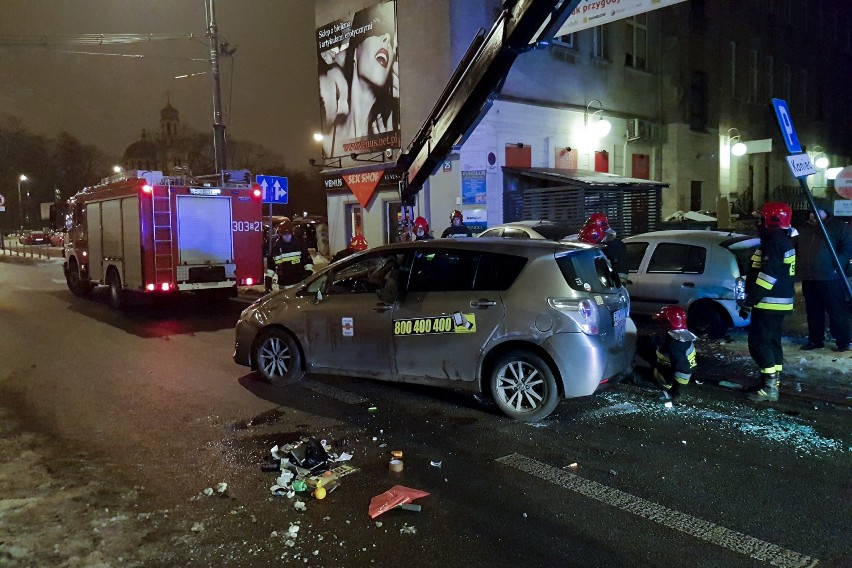 Wypadek taksówki na Narutowicza w Łodzi