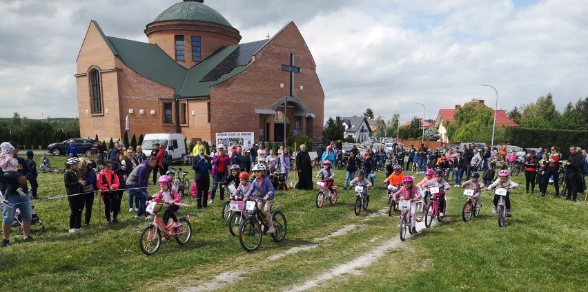 Chełm. To był pierwszy w tym roku  wyścig młodych rowerzystów. Zobacz zdjęcia