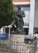 Pomnik Eichendorffa w Raciborzu ma 20 lat. Rocznicę uczczą na zamku