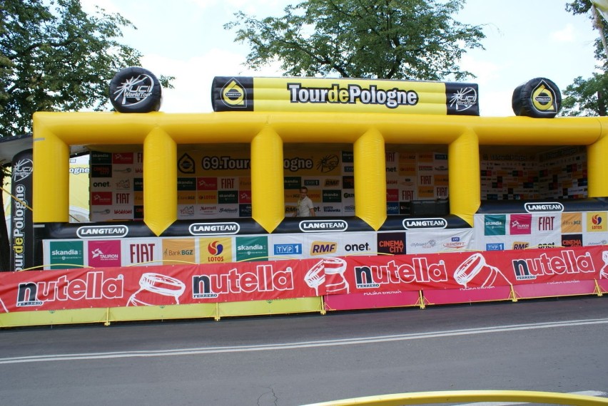 Błonia - nadmuchiwany namiot Tour de Pologne. Fot. Henryk...