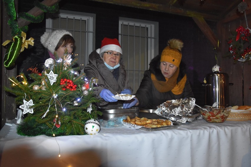 Fotorelacja z jarmarku bożonarodzeniowego 2021 w Łabiszynie
