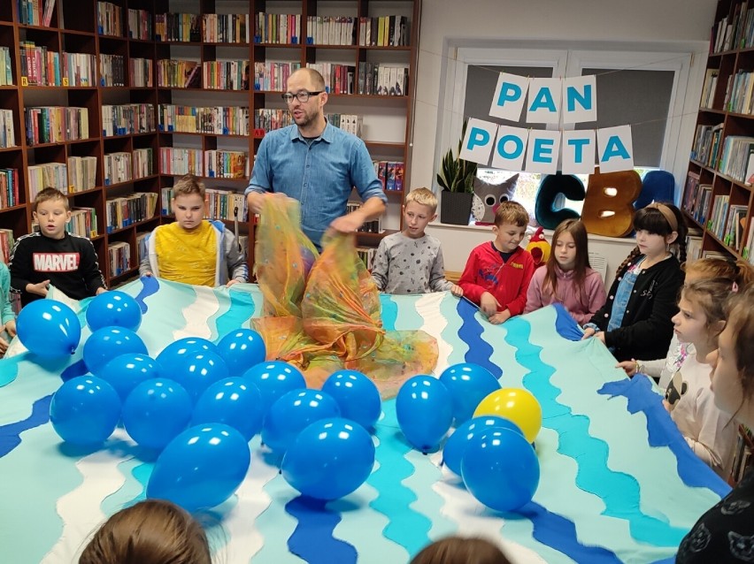 Dzieci z gminy Morzeszczyn spotkały się z Panem Poetą    