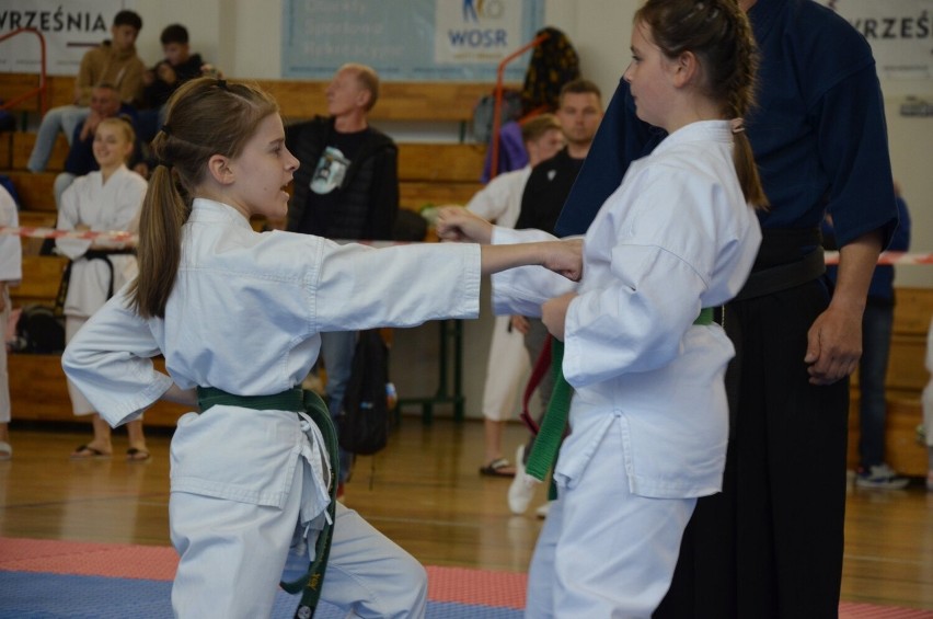 Zielonogórscy karatecy zdobyli we Wrześni 41 medali.
