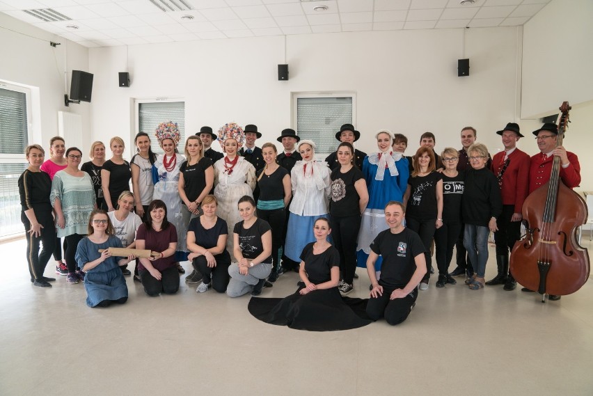 16 i 17 marca Centrum Kultury i Sztuki w Koninie rozpoczęło warsztatami „Tańce i zabawy folkloru wielkopolskiego” realizację projektu.