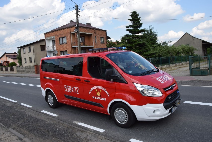 Oficjalne przekazanie samochodu pożarniczego dla OSP w Kadłubie ZDJĘCIA