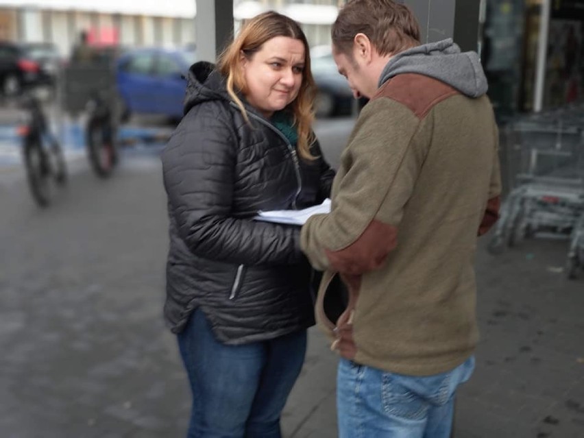 Radomsko: Zbierają podpisy pod apelem ws. obrony budżetu obywatelskiego 