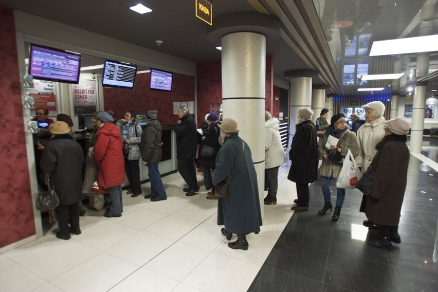 Wrocław: Ambitne filmy w Dolnośląskim Centrum Filmowym przyciągają tłumy seniorów (ZDJĘCIA)