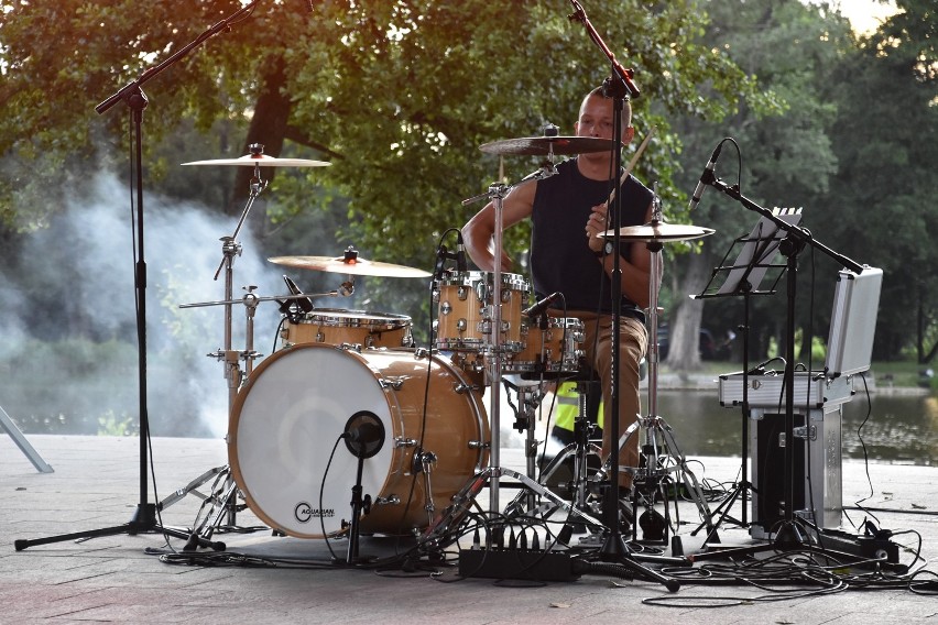 Tomasz Niecik gwiazdą wieczoru z disco polo nad stawami (FOTO)