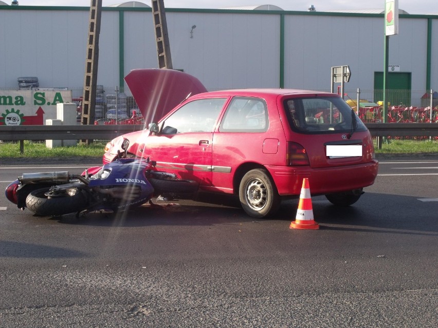 Spoza miasta: Wypadek w Janikowie, ranny motocyklista 
