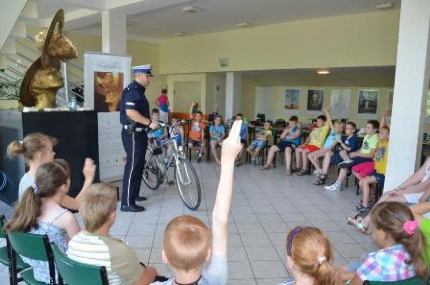 Policja w Kole: Spotkanie z dziećmi w MDK