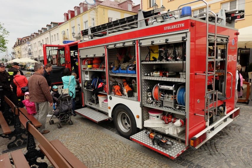 Rynek Kościuszki w niedzielne popołudnie zapełnił się od...