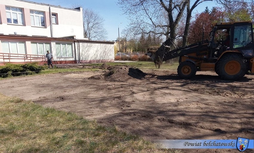 Bełchatów. Wyrośnie las w centrum... blokowiska ZDJĘCIA