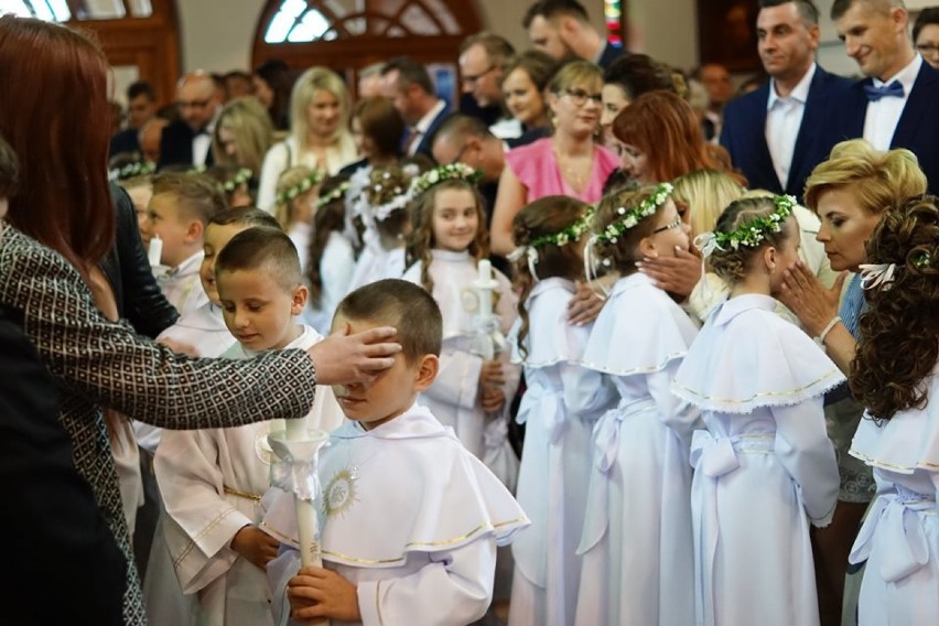 I Komunia Święta w parafii św. Jadwigi Królowej w Inowrocławiu [zdjęcia]
